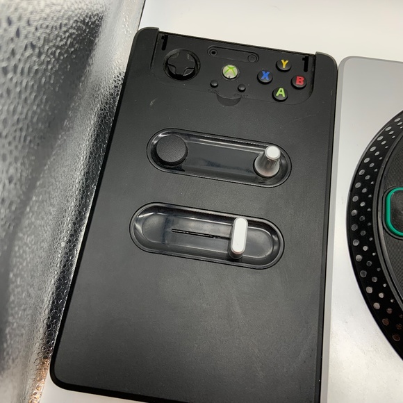 Vintage DJ Hero XBOX 360 Wireless Turntable Controller Untested AS IS For Parts - Picture 4 of 16